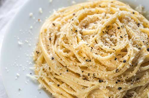 ricetta spaghetti cacio e pepe